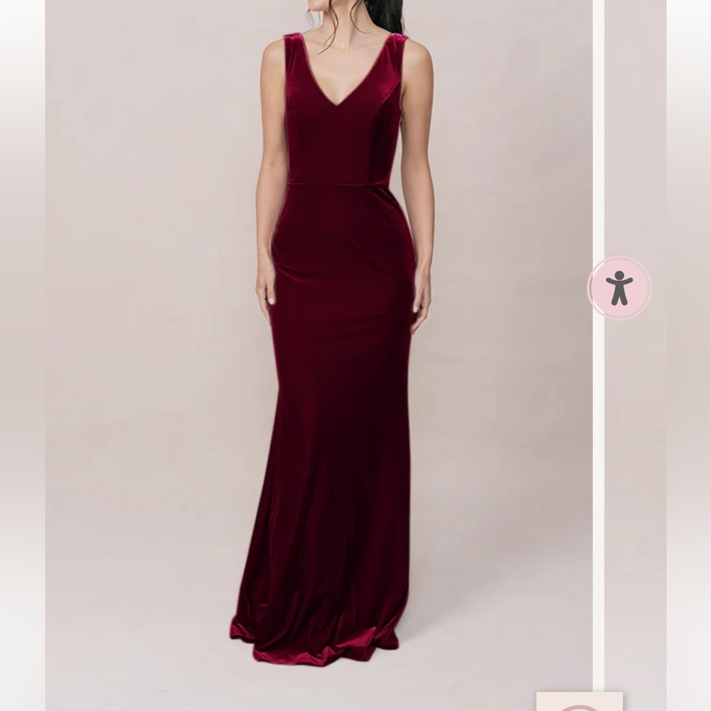 Elegant Burgundy Evening Gown